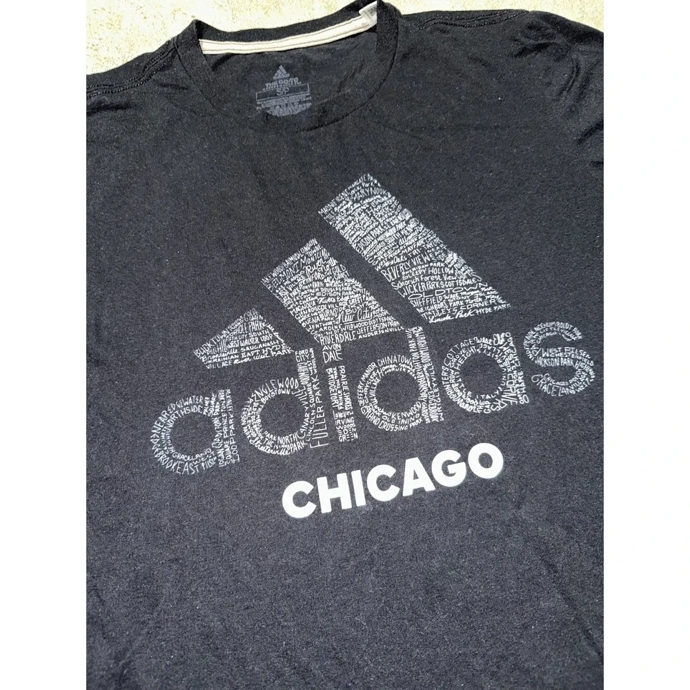 Adidas Men's Sz S Chicago T-shirt Black Screen print Performance Tee‎
